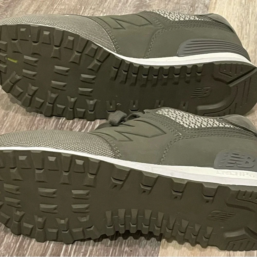 Womens New Balance 574 Military Foliage Green Size 7.5 - Picture 2 of 8